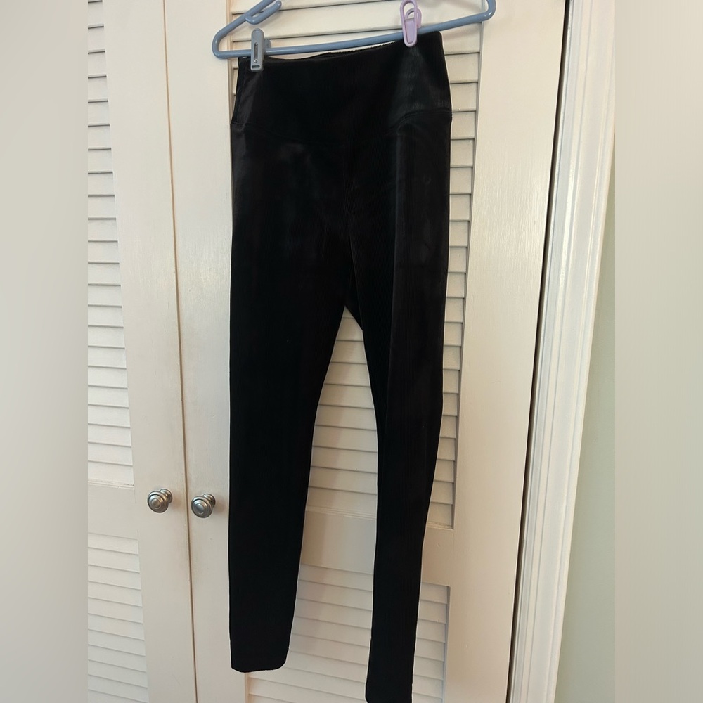 Black leggings